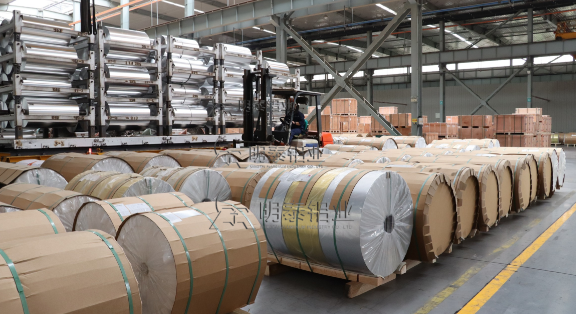 食品 / 醫(yī)藥 / 工業(yè)用 8011 鋁箔卷 明泰上市企業(yè)直銷(xiāo) 定制報(bào)價(jià) + 快速交期