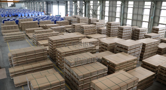 明泰鋁業(yè) 5754 鋁板 —— 鐵路隔音板（聲屏障）專(zhuān)用材料